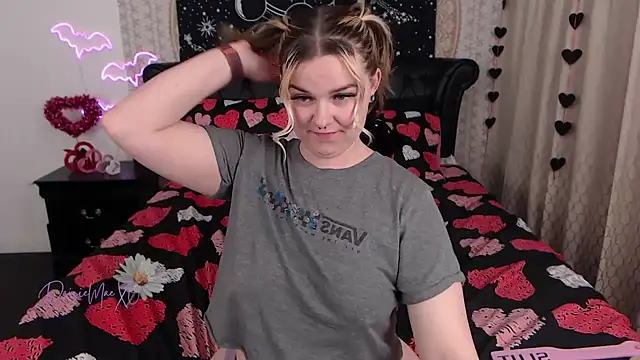 DaisieMaeXO online show from 02-12-25, 01:30