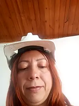 Snapshot of malusexy33 chatting on 01-14-25, 04:57 malusexy33 online show from 01-14-25, 04:57