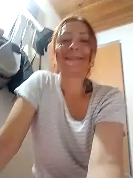 Snapshot of malusexy33 chatting on 02-22-25, 04:40 malusexy33 online show from 02-22-25, 04:40