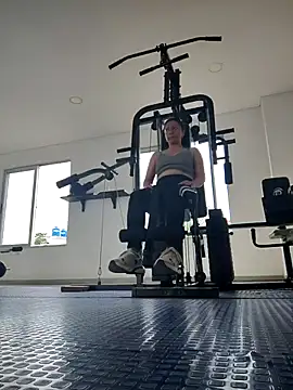 Snapshot of malusexy33 chatting on 09-17-25, 02:30 malusexy33 online show from 09-17-25, 02:30