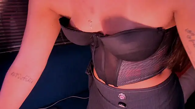 Sussy Bell01 online show from 03-05-25, 11:05