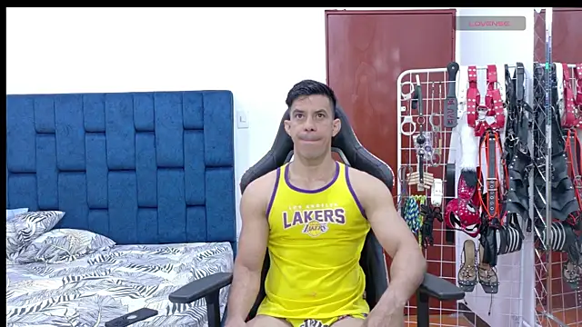 JoseRumbero26 online show from 04-15-26, 01:40