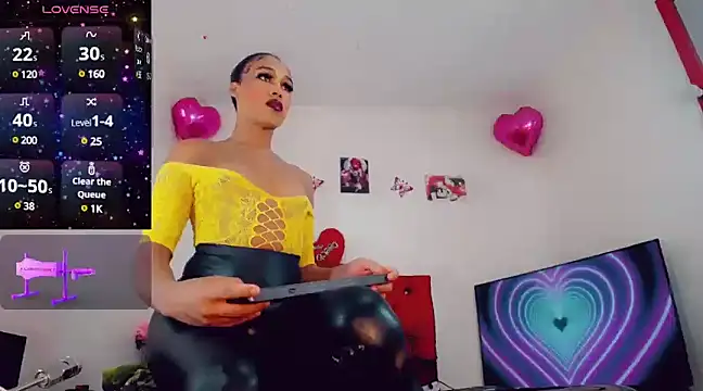  ChanellR  online show from 12-13-24, 11:02