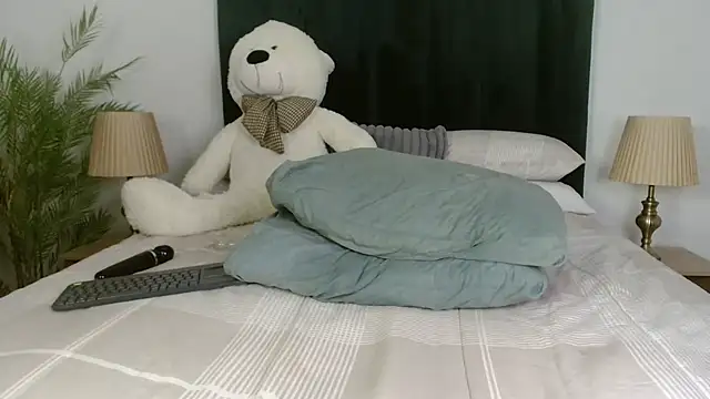 Stunning Booty online show from 01-01-25, 10:24