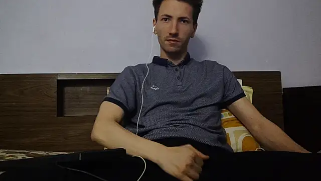 Snapshot of _Hocthus_ chatting on 01-05-25, 09:57 Hocthus online show from 01-05-25, 09:57