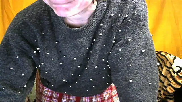 wLESLYMOSw online show from 02-07-25, 06:13