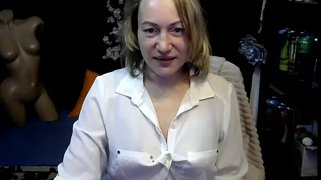 wLESLYMOSw online show from 11-07-25, 08:36