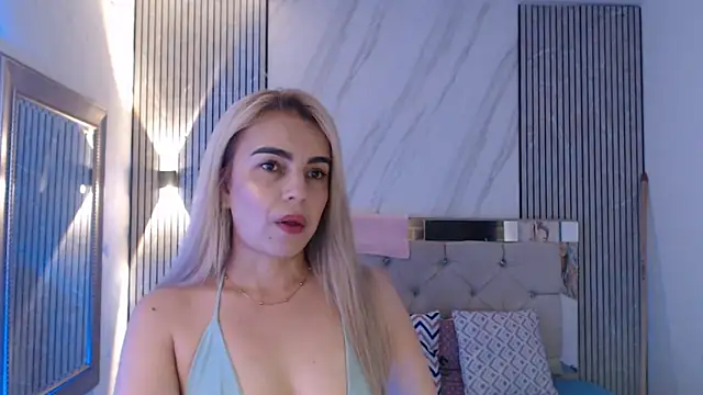 ashley  tylor online show from 04-18-26, 02:26