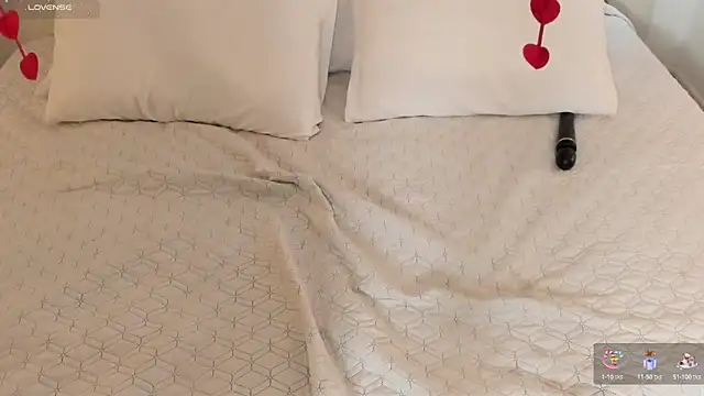 Snapshot of EmmaSanzz_ chatting on 02-17-25, 12:27 EmmaSanzz online show from 02-17-25, 12:27