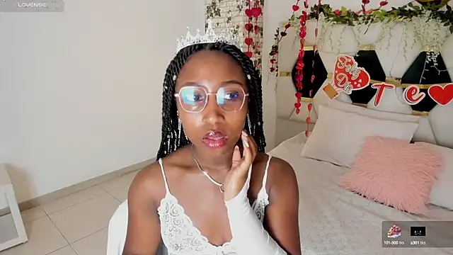 Snapshot of EmmaSanzz_ chatting on 02-18-25, 11:44 EmmaSanzz online show from 02-18-25, 11:44