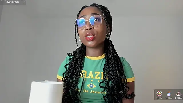 Snapshot of EmmaSanzz_ chatting on 02-21-25, 11:33 EmmaSanzz online show from 02-21-25, 11:33