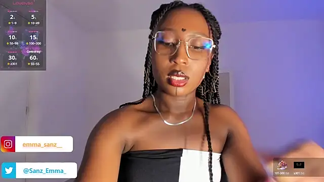 Snapshot of EmmaSanzz_ chatting on 03-06-25, 02:40 EmmaSanzz online show from 03-06-25, 02:40