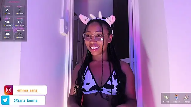Snapshot of EmmaSanzz_ chatting on 03-09-25, 11:36 EmmaSanzz online show from 03-09-25, 11:36
