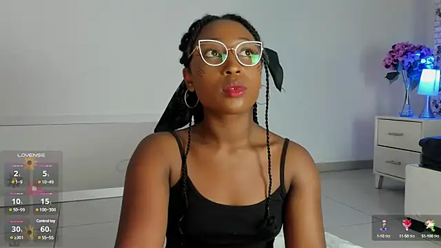 Snapshot of EmmaSanzz_ chatting on 03-20-25, 11:27 EmmaSanzz online show from 03-20-25, 11:27