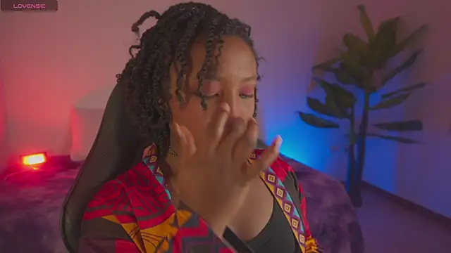 Snapshot of EmmaSanzz_ chatting on 02-10-26, 10:08 EmmaSanzz online show from 02-10-26, 10:08