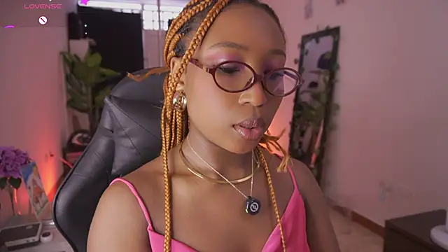 EmmaSanzz  online show from 03-16-26, 03:49