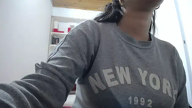 Snapshot of Luna_girlhot_ chatting on 01-09-26, 07:26 Luna girlhot online show from 01-09-26, 07:26