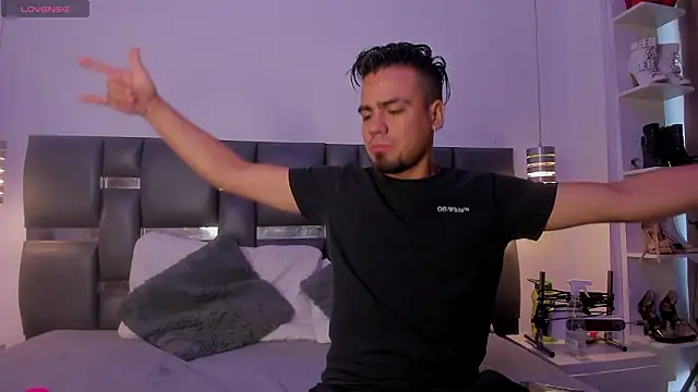 PittAndLunaa online show from 02-12-26, 12:33