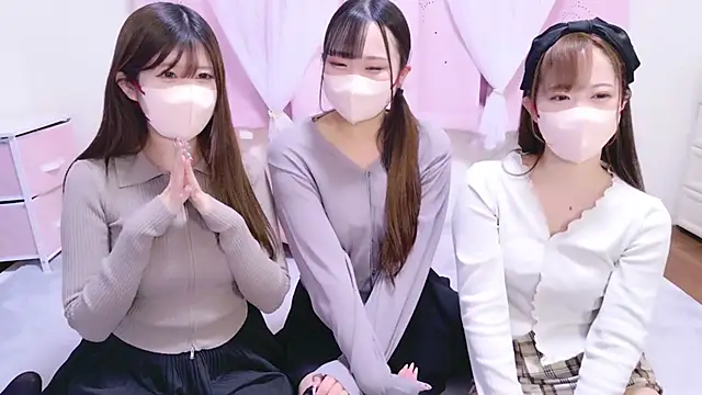 Snapshot of -MARIchan- chatting on 02-24-25, 03:42 -MARIchan- online show from 02-24-25, 03:42