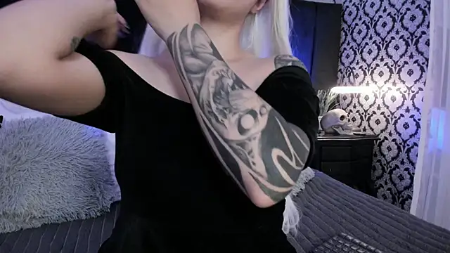 Adeelinee online show from 11-07-25, 07:36