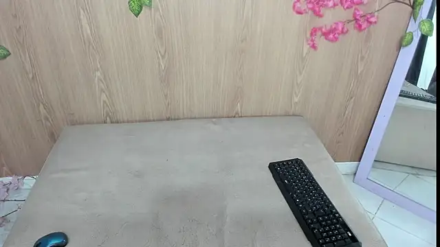 jenelotizz06 online show from 06-16-26, 02:36