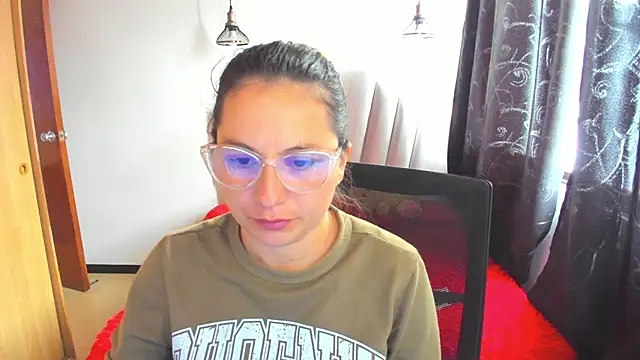 samantha  wilson online show from 10-27-25, 02:43