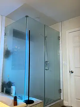 Snapshot of El_Gizmo chatting on 01-08-26, 08:38 El Gizmo online show from 01-08-26, 08:38