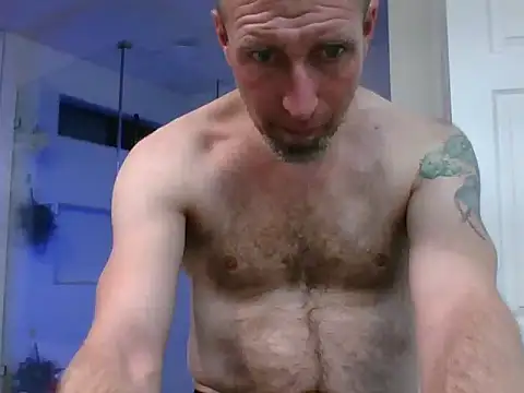 Snapshot of El_Gizmo chatting on 02-15-26, 06:21 El Gizmo online show from 02-15-26, 06:21