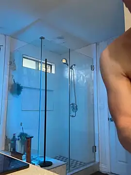 Snapshot of El_Gizmo chatting on 02-16-26, 05:09 El Gizmo online show from 02-16-26, 05:09