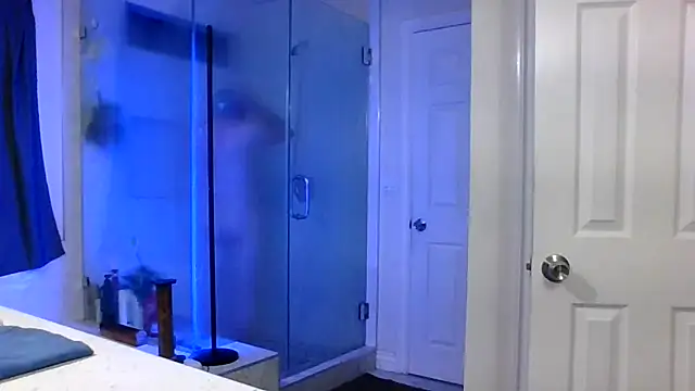 Snapshot of El_Gizmo chatting on 02-25-26, 10:58 El Gizmo online show from 02-25-26, 10:58