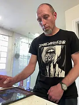 Snapshot of El_Gizmo chatting on 03-01-26, 10:34 El Gizmo online show from 03-01-26, 10:34