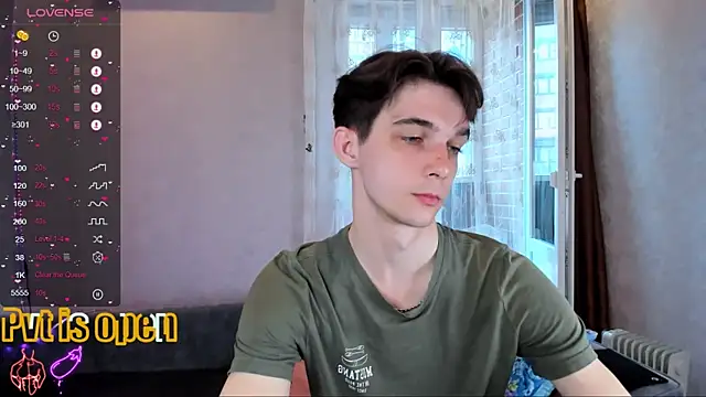 Aaron Boom online show from 05-08-26, 02:00