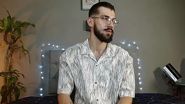 Mr WhiteCock online show from 01-25-25, 08:53