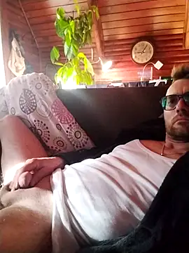 tomee83 online show from 10-11-25, 07:07