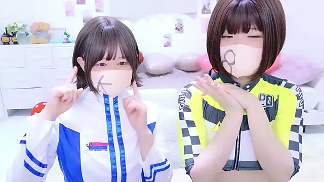 841 yayoi online show from 04-10-26, 03:56