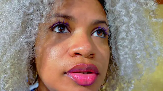 Squirter pussybomb online show from 12-21-24, 09:44