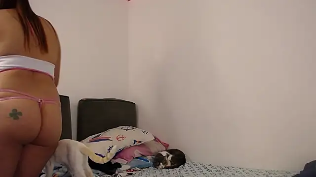 ZoeKuipers13 online show from 03-02-25, 10:05