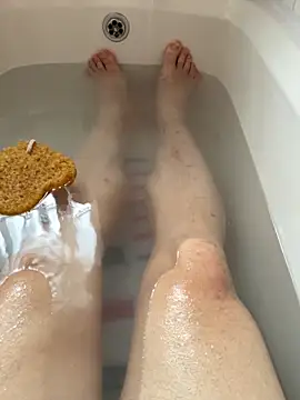 Snapshot of Russell1508 chatting on 09-24-25, 09:12 Russell1508 online show from 09-24-25, 09:12