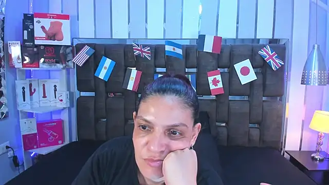 Snapshot of KatteMoss chatting on 06-14-26, 09:06 KatteMoss online show from 06-14-26, 09:06