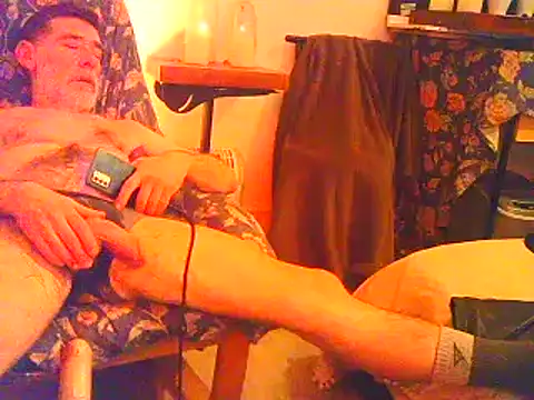 Snapshot of DaddyQuimHot chatting on 12-09-24, 04:34 DaddyQuimHot online show from 12-09-24, 04:34