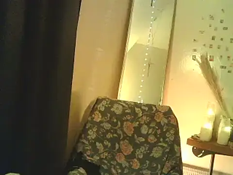 Snapshot of DaddyQuimHot chatting on 12-14-24, 03:51 DaddyQuimHot online show from 12-14-24, 03:51