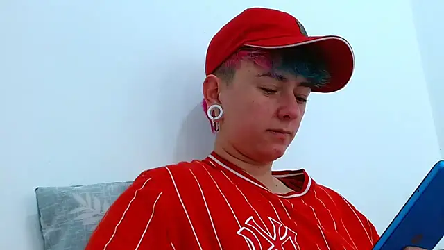 tomboyblue online show from 11-08-25, 07:45