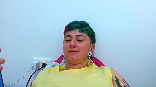 tomboyblue online show from 12-13-25, 08:25