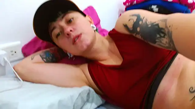 tomboyblue online show from 12-14-25, 05:07