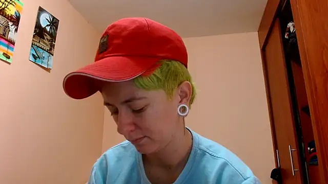 Snapshot of tomboyblue chatting on 07-28-26, 07:39 tomboyblue online show from 07-28-26, 07:39