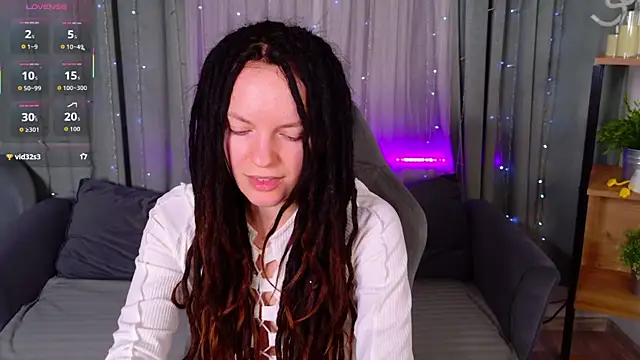 Snapshot of CoreyJane chatting on 06-14-26, 04:36 CoreyJane online show from 06-14-26, 04:36