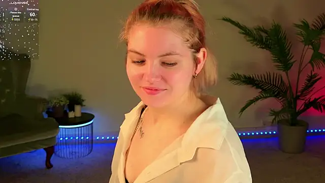Snapshot of Lisa_Adam chatting on 06-14-26, 06:10 Lisa Adam online show from 06-14-26, 06:10