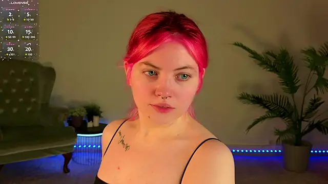 Snapshot of Lisa_Adam chatting on 06-19-26, 06:12 Lisa Adam online show from 06-19-26, 06:12