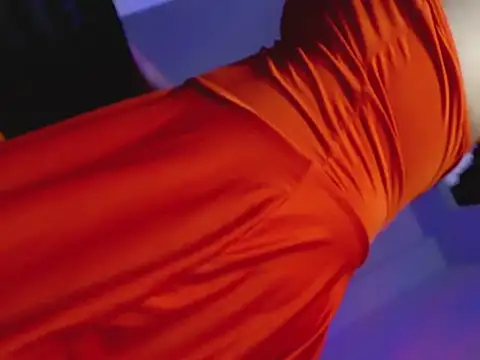 Snapshot of Ella_foxxx chatting on 02-19-26, 03:57 Ella foxxx online show from 02-19-26, 03:57