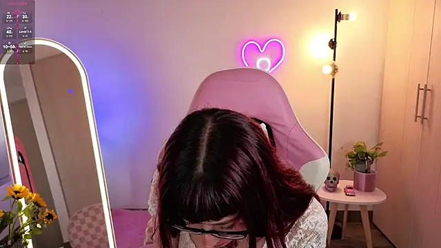 Snapshot of violet_ch chatting on 06-16-26, 08:33 violet ch online show from 06-16-26, 08:33
